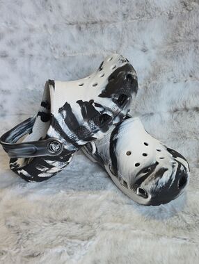Pre-loved CROCS Kids Black & White Swirl Clogs